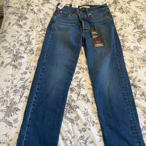 NWT Levi’s Wedgie Straight Jeans (Size 26)